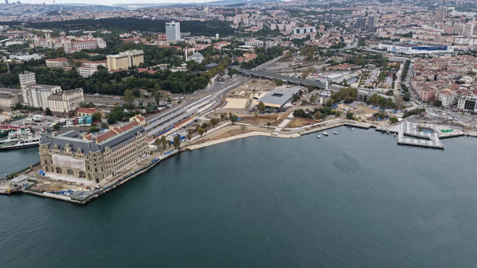 Haydarpaşa Garı’nda ahşap kazıkların yüzde 80’i yok oldu