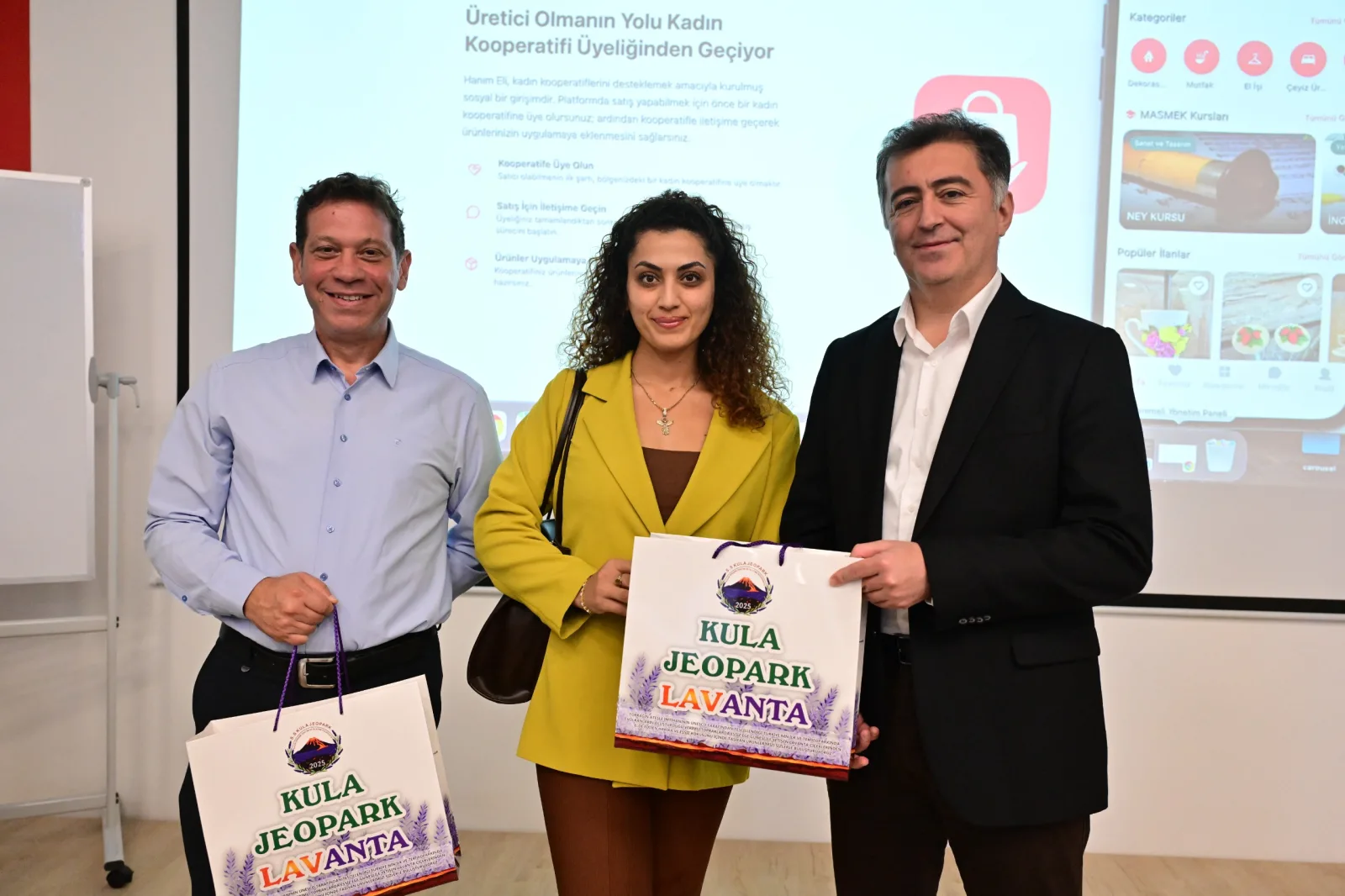 Manisa’da kadın kooperatiflerinin ürünleri için Kadın Eli Projesi geliştiriliyor