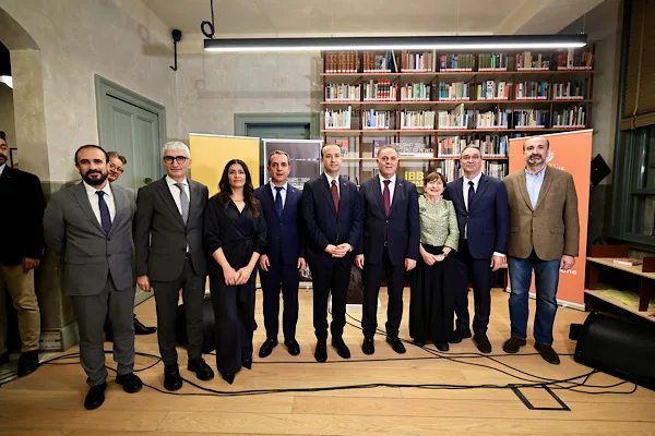 İBB Cumhuriyet Tarihi Araştırmaları Merkezi, Zafer Toprak Arşivi ile açıldı