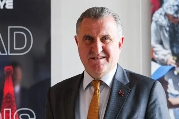 Bakan Bak, Cumhurbaşkanlığı Kupası’nı kazanan Fenerbahçe Tarfin’i kutladı