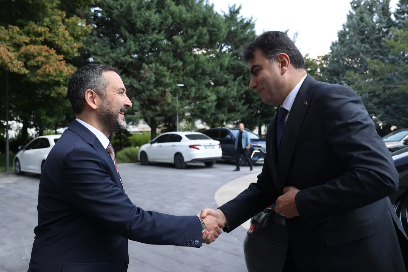 Milli Savunma Bakan Yardımcısı Heybet, Konya Büyükşehir Belediyesi’ni ziyaret etti