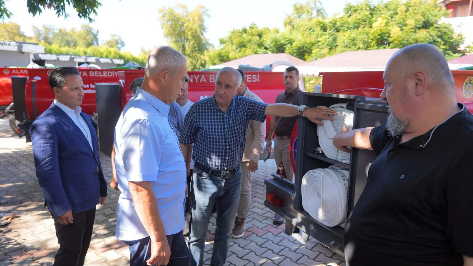 Alanya’da kırsal mahallelere 6 yangın söndürme tankeri teslim edildi