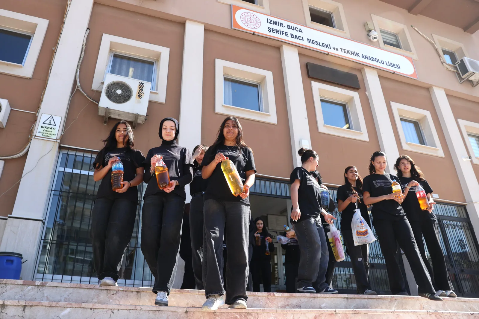 Buca’da 2026’nın ilk 8 ayında 120 bin 960 litre bitkisel atık yağ toplandı