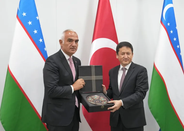 Bakan Ersoy, Özbekistan’ın bağımsızlığının 35. yıl dönümünde Taşkent’te