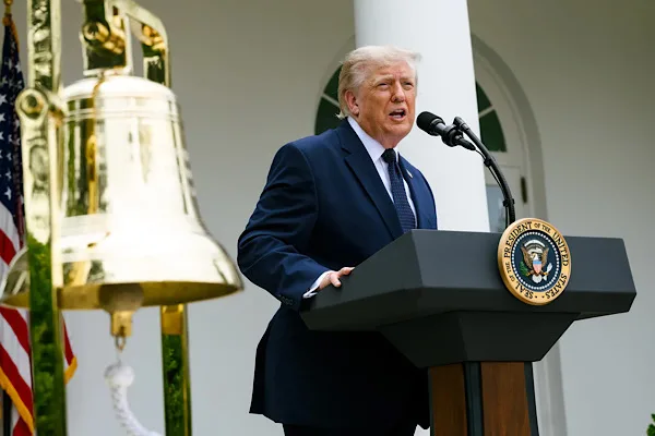 Trump: Xi ve Peng'i Beyaz Saray'da ağırlamaktan memnuniyet duyuyorum