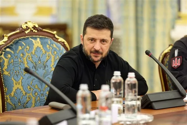 Zelenski: Rusya’nın saldırılarına karşılık veriyoruz