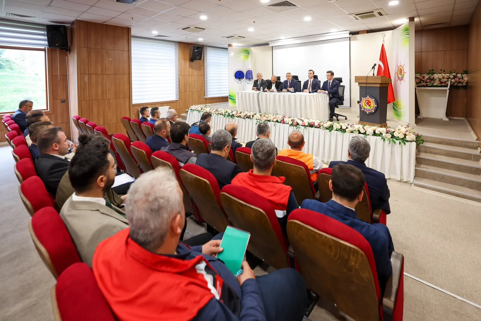 Rize’de afetten etkilenen ilçelerde çalışmalar sürüyor