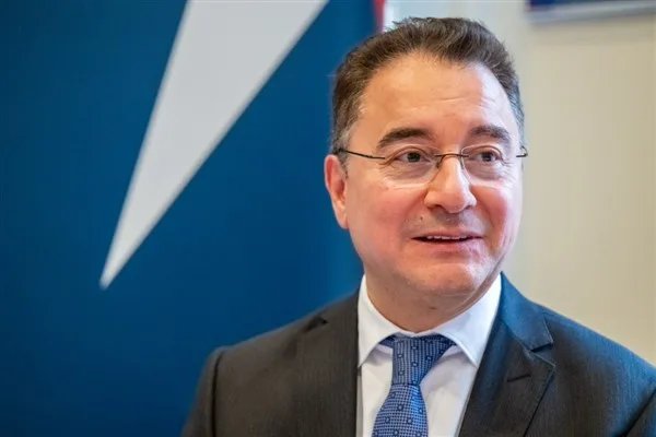 Babacan: Petrol fiyatlarının enflasyonu en çok vurduğu ülke Türkiye