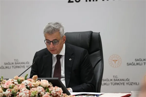 Memişoğlu: Türkiye’yi sağlıkta bilim ve teknoloji üreten ülke yapmayı hedefliyoruz