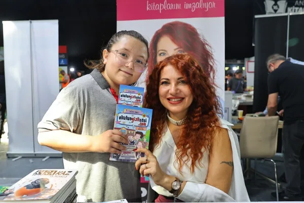Antalya Kitap Fuarı 8’inci gününde ziyaretçilerini ağırladı