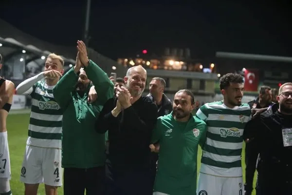 Bursaspor, 1. Lig’de 12 maç sonunda liderliğini sürdürüyor
