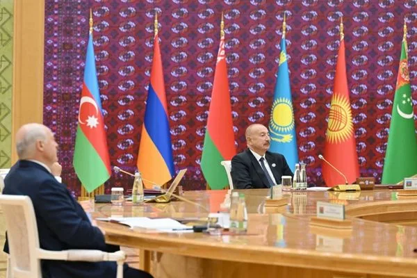 Aliyev, BDT Devlet Başkanları Konseyinin Türkmenistan’daki toplantısına katıldı