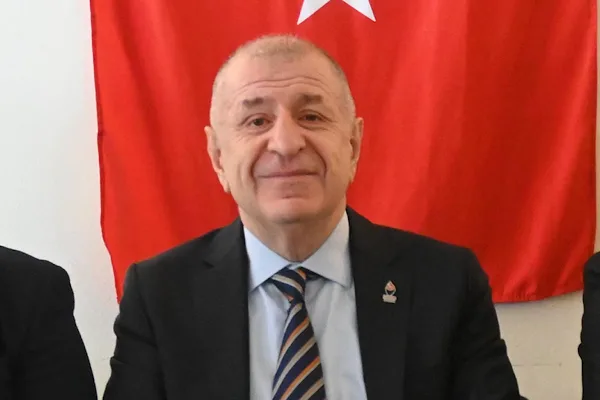Özdağ'dan Konyaaltı Belediye Başkanı Cem Kotan'a ziyaret