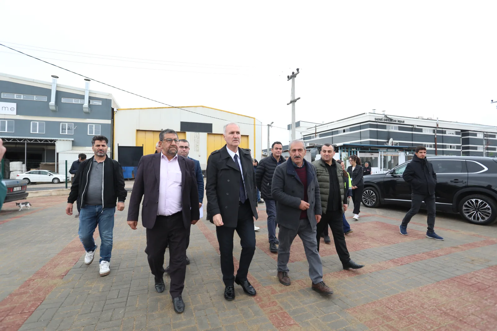 İnegöl'de Cumhuriyet Mahallesi'ndeki 32 araçlık otopark kullanıma açıldı