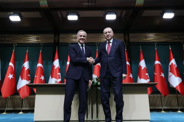 Türkiye ile Kanada arasında savunma, hava ulaştırma ve enerji alanlarında 3 metin imzalandı