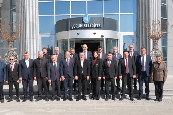 Çorumlu muhtarlar, Muhtarlar Günü’nde Başkan Aşgın’ı ziyaret etti