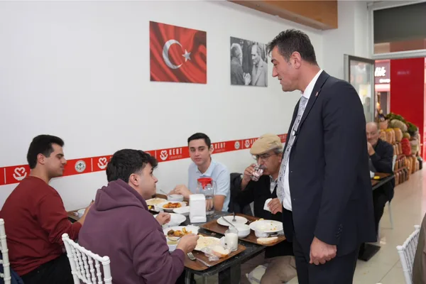 Başkan Köse, Kent Lokantası’nın ikinci yılında vatandaşlarla aynı sofrada