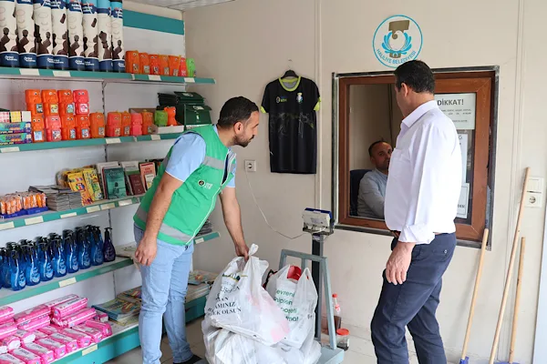 Haliliye’deki 6 sıfır atık marketi geri dönüşümü teşvik ediyor