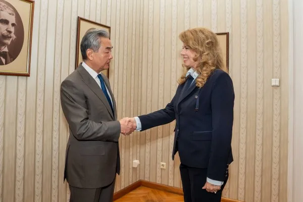 Çin Dışişleri Bakanı Wang Yi, Bulgaristan Cumhurbaşkanı İliyana Yotova ile görüştü