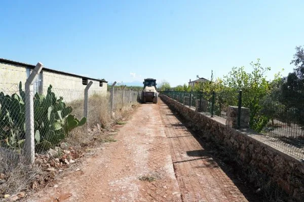 Kepez’de 2 cadde ve 17 sokakta 3 bin 150 metrelik sathi asfalt hazırlığı tamamlandı