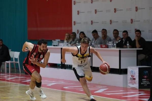 Konya Büyükşehir Belediyespor Gelişim, Çorum Belediye'yi 69-66 yenerek sezona başladı