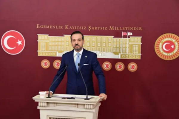 Zorlu, Kuzey Makedonya Devlet Bakanı Zeynula’yı AK Parti Genel Merkezi’nde kabul etti