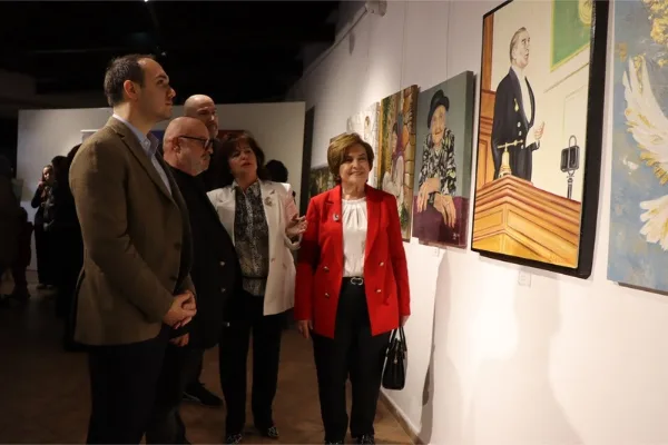İzmit’te “Cumhuriyet ve Biz – 10” sergisinde 87 eser yer alıyor