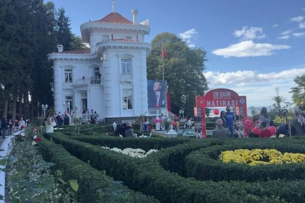 Atatürk Köşkü’nü Cumhuriyet Bayramı’nda 4 bin 660 kişi ziyaret etti