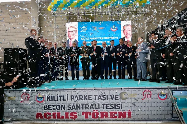 Siirt’te 115 milyon liralık Kilitli Parke Taşı ve Beton Tesisi açıldı