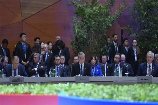 Wang Yi, CICA Zirvesi'nde Asya iş birliği için dört öneri sundu