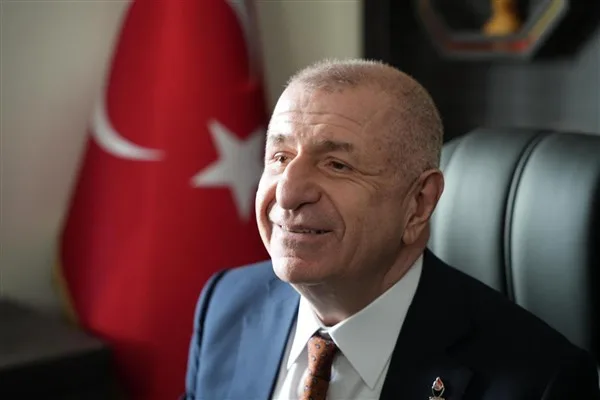 Özdağ: Yüzlerce Atatürk ve cumhuriyet kadını bizlere moral ve güç verdi