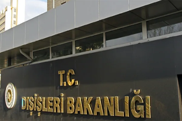 Bakan Yardımcısı Özel, YTB Başkanı Turus’la kurumlararası işbirliğini görüştü