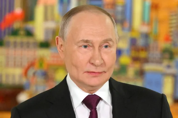 Putin: Rus dili korunması gereken eşsiz ve paha biçilmez bir hazinedir