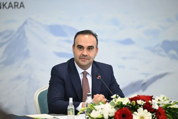 Bakan Kacır, KADEM İnovasyonda Kadın Bilgi Merkezi’nin açıldığını duyurdu