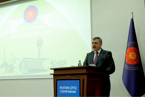 Çiftçi'den KPSS için görev yapan polis, jandarma ve nüfus personeline teşekkür