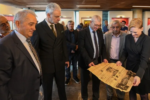 Osmangazi’de Cumhuriyet ve Atatürk temalı sergi ziyaretçilere açıldı