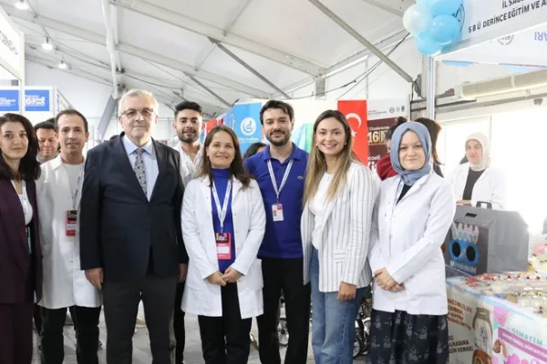 Kocaeli Kitap Fuarı’nda ziyaretçilere sağlık hizmetleri tanıtılıyor