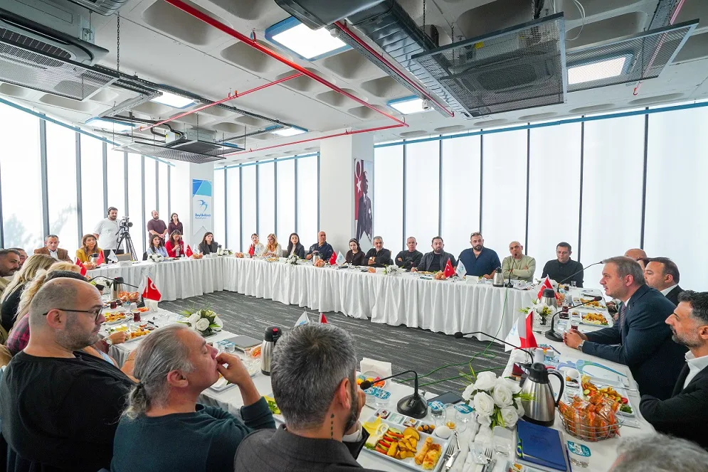 Çebi, Beylikdüzü Belediyesinin 18 aylık hizmetlerini ve projelerini anlattı