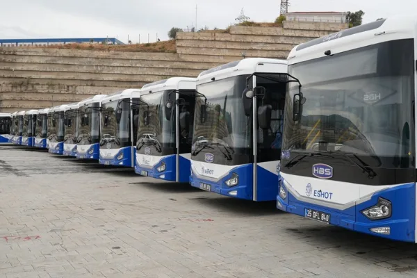 İzmir Büyükşehir Belediyesi, ESHOT ve İZULAŞ’a 111 yeni ot