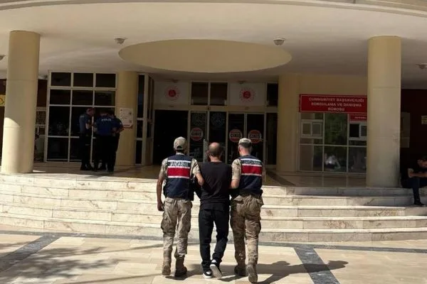 Şanlıurfa’da 24 yıl 1 ay 29 gün hapis cezası bulunan L.D. yakalandı