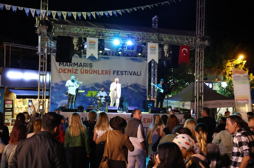 Marmaris Deniz Ürünleri Festivali’nin ikinci gününde Selimiye’de etkinliklere yoğun ilgi