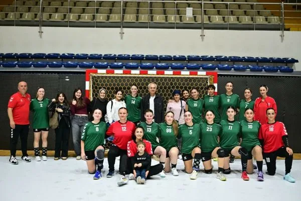 Kepez Belediyespor, İzmir Büyükşehir Belediyespor’u 30-26 mağlup etti