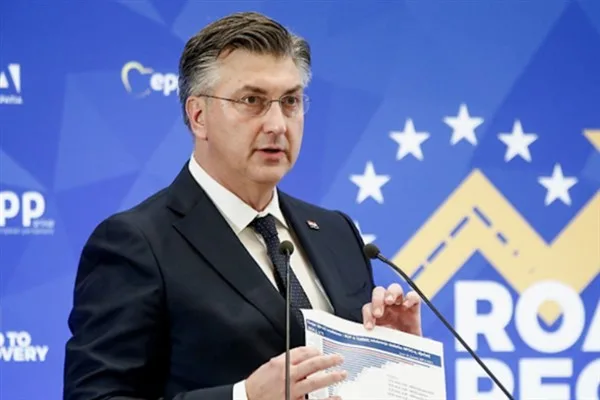 Plenkovic, Bosna Hersek Bakanlar Konseyi Başkanı Kristo ile Mostar’da görüştü
