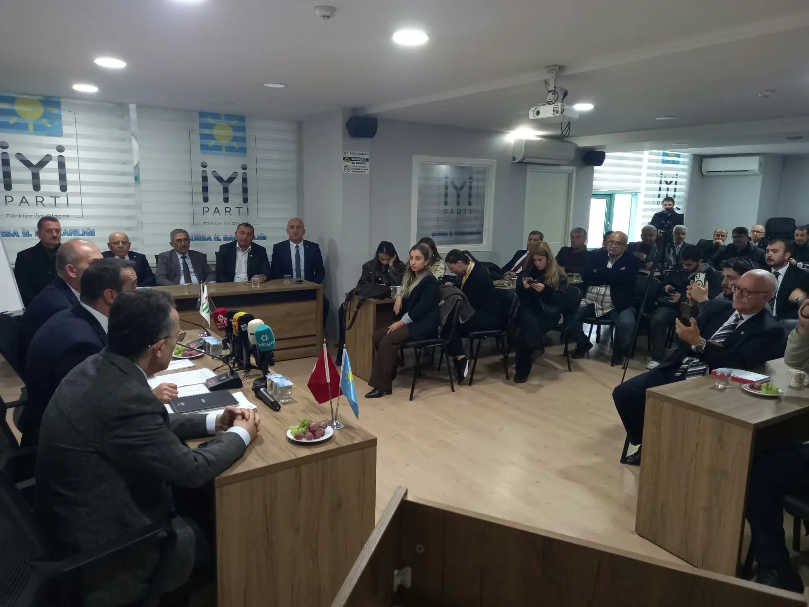 İYİ Parti’den Bursa’da ekonomi ve erken seçim açıklaması
