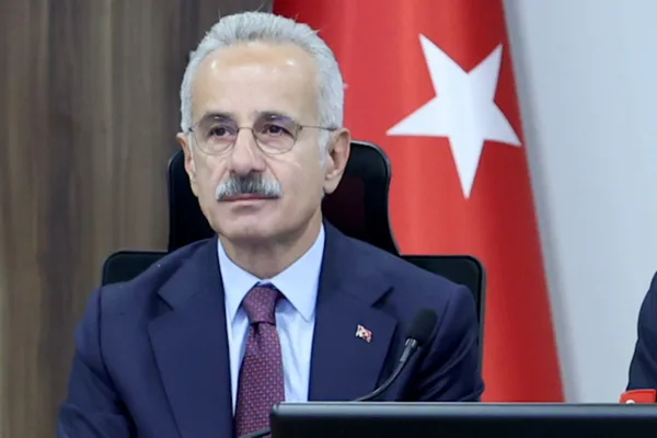 Bakan Uraloğlu: Eğiste Hadimi Viyadüğü ulaşım süresini 36 dakikaya düşürdü