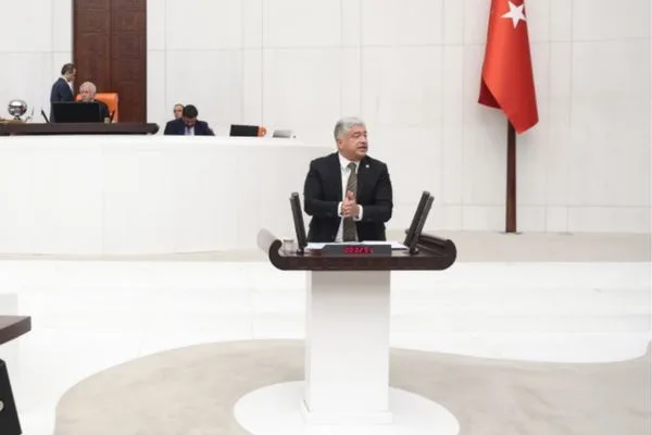 Kısacık, fon dolandırıcılığı iddialarını araştırma önergesinin reddini eleştirdi