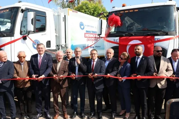 Derince Belediyesi, filosuna öz kaynaklarıyla 14 yeni hizmet aracı kattı