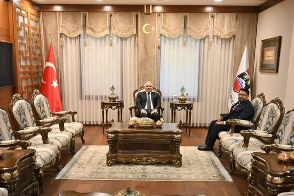 Diyarbakır İl Müftüsü Fakirullahoğlu, Vali Zorluoğlu’nu ziyaret etti
