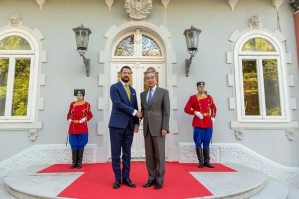Wang Yi, Çin’den Karadağ’a dış