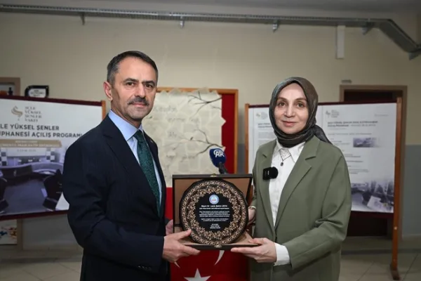 İzmit’te Şule Yüksel Şenler Okul Kütüphanesi hizmete açıldı
